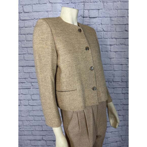 VINTAGE SALVATORE FERRAGAMO Wool & Alpace blend three piece suit in tan medium - Picture 8 of 17